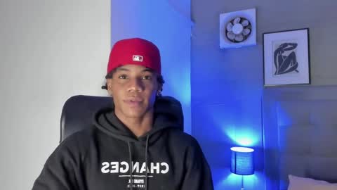 Snapshot of marcelo_dosantos77 chatting on 02-06-25, 03:48 MARCELO online show from 02-06-25, 03:48