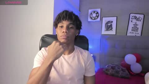 Snapshot of marcelo_dosantos77 chatting on 02-20-25, 03:45 MARCELO online show from 02-20-25, 03:45