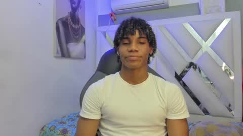 Snapshot of marcelo_dosantos77 chatting on 02-23-25, 11:04 MARCELO online show from 02-23-25, 11:04