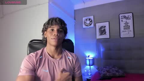 Snapshot of marcelo_dosantos77 chatting on 02-25-25, 12:36 MARCELO online show from 02-25-25, 12:36