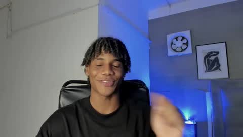 Snapshot of marcelo_dosantos77 chatting on 03-09-25, 03:32 MARCELO online show from 03-09-25, 03:32