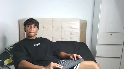 Snapshot of marcelo_dosantos77 chatting on 09-30-25, 02:00 MARCELO online show from 09-30-25, 02:00