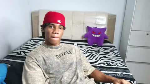 Snapshot of marcelo_dosantos77 chatting on 10-14-25, 01:45 MARCELO online show from 10-14-25, 01:45