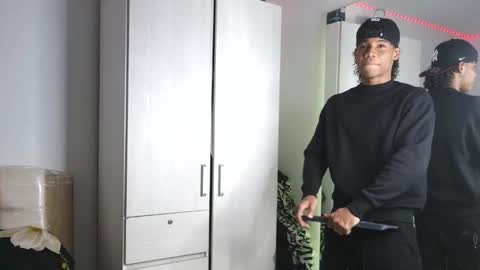 Snapshot of marcelo_dosantos77 chatting on 10-29-25, 07:48 MARCELO online show from 10-29-25, 07:48