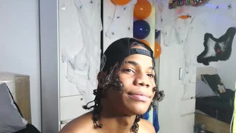 Snapshot of marcelo_dosantos77 chatting on 11-08-25, 04:07 MARCELO online show from 11-08-25, 04:07