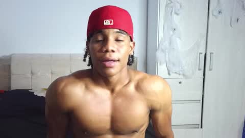 Snapshot of marcelo_dosantos77 chatting on 11-15-25, 03:04 MARCELO online show from 11-15-25, 03:04