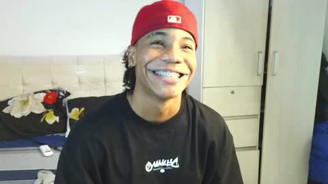 Snapshot of marcelo_dosantos77 chatting on 12-03-25, 03:10 MARCELO online show from 12-03-25, 03:10