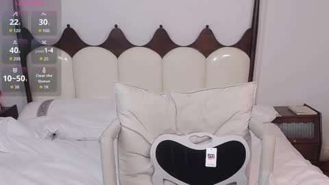 Lena online show from 12-21-25, 04:58