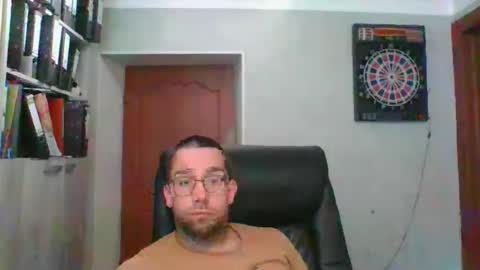 Snapshot of marcjemp chatting on 05-18-26, 12:33 marcjemp online show from 05-18-26, 12:33