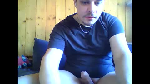 marco1998ig online show from 04-23-26, 08:35