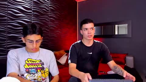 Snapshot of marcoyethan chatting on 12-18-24, 04:09 Marco and Ethan online show from 12-18-24, 04:09