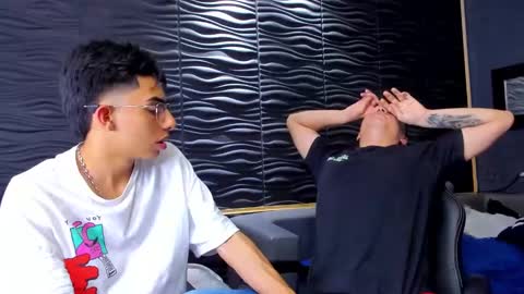 Snapshot of marcoyethan chatting on 01-08-25, 09:21 Marco and Ethan online show from 01-08-25, 09:21