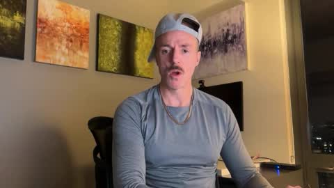 Snapshot of marcusripped1 chatting on 12-17-25, 01:22 Marcus online show from 12-17-25, 01:22