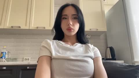 Isabella online show from 07-19-26, 01:15
