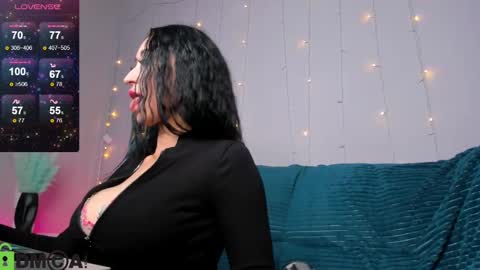 Snapshot of margaret_clark chatting on 01-29-25, 12:35 Margaret Clark online show from 01-29-25, 12:35