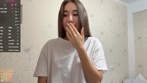 Emily online show from 06-20-26, 04:48