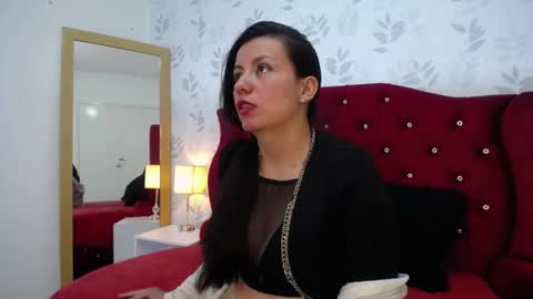 Snapshot of margarettcooper chatting on 11-14-25, 01:32 MargaretteCooper online show from 11-14-25, 01:32