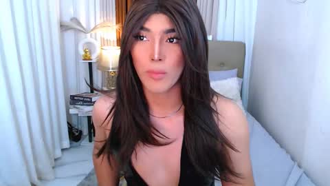 Snapshot of margauxein chatting on 01-09-26, 09:45 margauxein online show from 01-09-26, 09:45