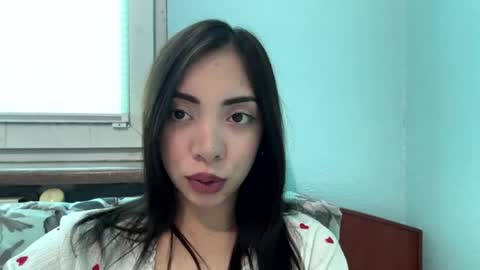 Mia online show from 04-22-26, 08:50