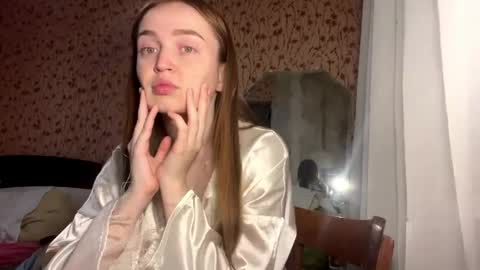 Chloe online show from 03-31-26, 03:45