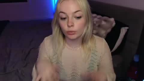 margot_robbie7 online show from 07-08-26, 12:59