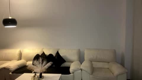 Margot online show from 11-23-25, 10:42