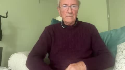 marhea online show from 10-15-25, 02:17