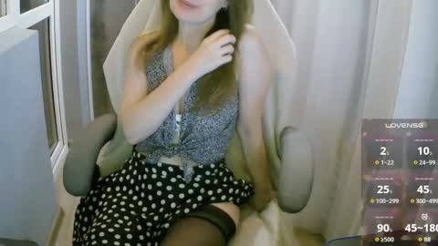 Snapshot of mari399 chatting on 10-27-25, 10:25 Mari online show from 10-27-25, 10:25