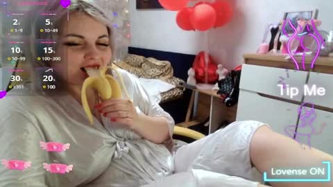 Mari online show from 03-12-25, 10:59