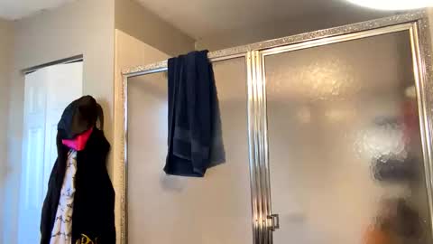 Mari Bee online show from 03-17-26, 10:35