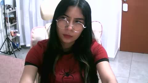 Snapshot of mari_lov3 chatting on 03-19-26, 06:06 mari_lov3 online show from 03-19-26, 06:06