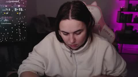 mari moore online show from 11-18-25, 07:02