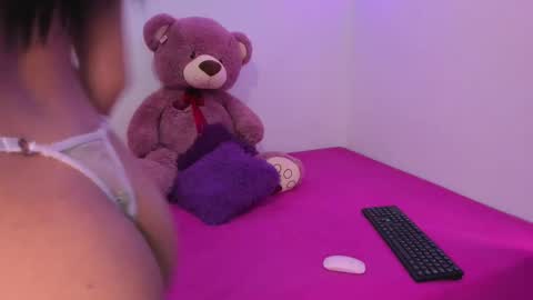 Snapshot of maria_alejita chatting on 09-12-25, 04:29 alejita  independent online show from 09-12-25, 04:29