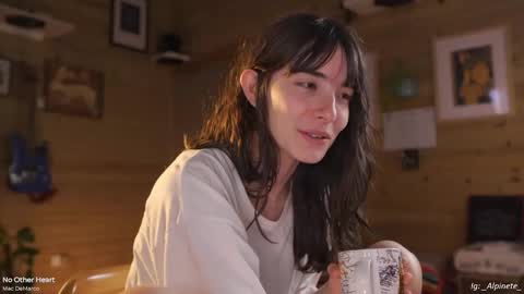 Alfonsina online show from 10-13-25, 09:26