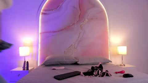 Maria  online show from 04-21-26, 11:27