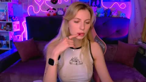 Maria online show from 10-23-25, 04:45