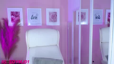 Snapshot of maria_jones chatting on 12-19-24, 03:19  Instagram soymj01 online show from 12-19-24, 03:19