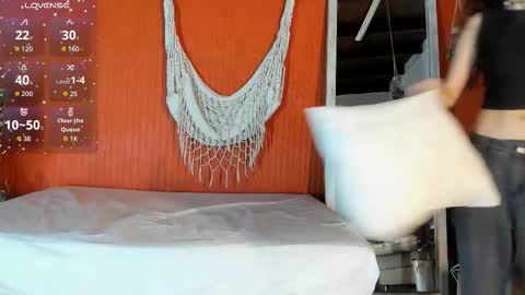 maria_turner1 online show from 03-26-26, 12:11