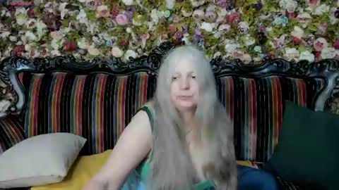 Maria online show from 06-10-26, 09:14