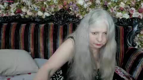 Maria online show from 07-08-26, 09:52