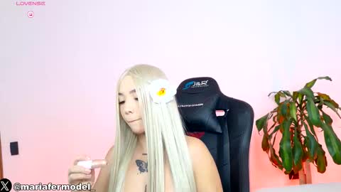 Snapshot of mariafer05 chatting on 02-04-26, 06:14 Maria Fer online show from 02-04-26, 06:14