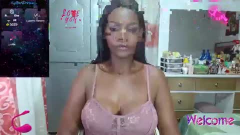 Snapshot of mariah_hellen chatting on 07-29-26, 09:24 Alicia online show from 07-29-26, 09:24