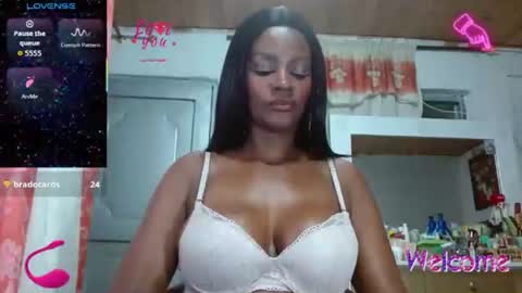 Snapshot of mariah_hellen chatting on 08-06-26, 08:44 Alicia online show from 08-06-26, 08:44