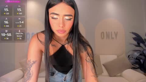 MARIA HERRERA  online show from 12-28-24, 02:22