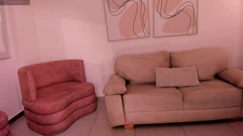 MARIA HERRERA  online show from 11-10-25, 09:58