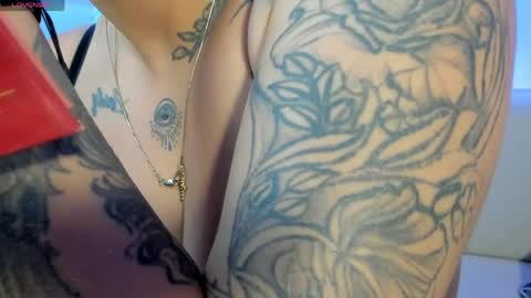 MARIA HERRERA  online show from 04-18-26, 08:42