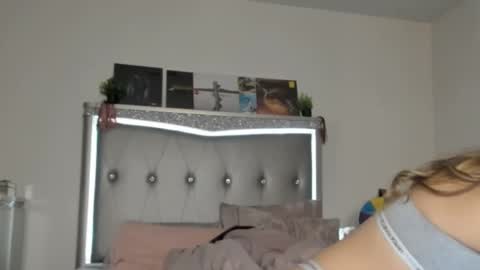 Snapshot of mariahpinkkitty chatting on 01-03-25, 03:27 Pinkkitty online show from 01-03-25, 03:27
