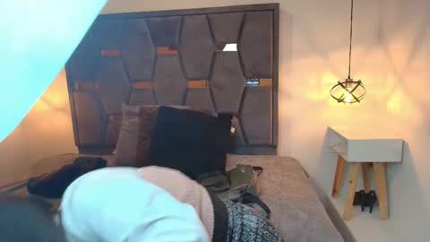 Snapshot of mariamcute_ chatting on 03-18-26, 08:23 M A R I A N A online show from 03-18-26, 08:23