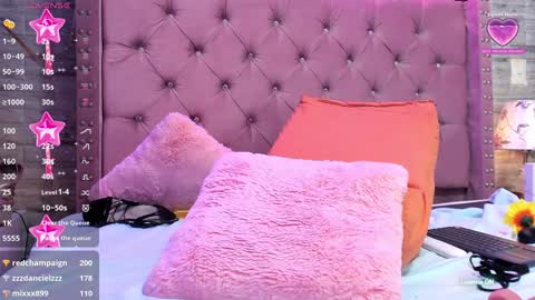 Snapshot of mariamrosse chatting on 01-05-25, 06:56 Mariam online show from 01-05-25, 06:56