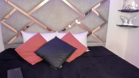 Snapshot of marian_pinzon chatting on 03-02-25, 02:41 Marian online show from 03-02-25, 02:41